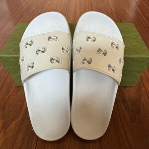 GUCCI Rubber GG Slides